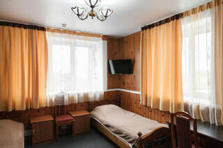 Гостиница Лабиринт Гороховец Трехместный номер «Комфорт»-1