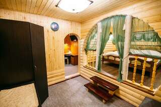 Гостиница Лабиринт Гороховец Четырехместный номер «Комфорт»-1